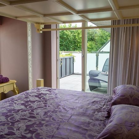 B&B Saint-Georges -Located In The City Centre Of Bruges- Exterior foto A bedroom at the hotel