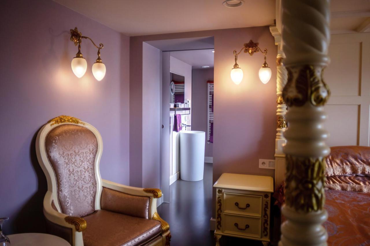 B&B Saint-Georges -Located In The City Centre Of Bruges- Exterior foto A room in the hotel
