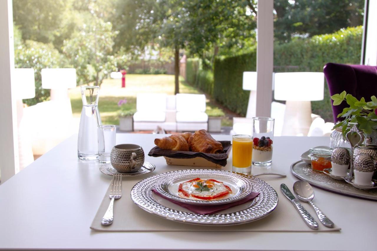 B&B Saint-Georges -Located In The City Centre Of Bruges- Exterior foto A place setting