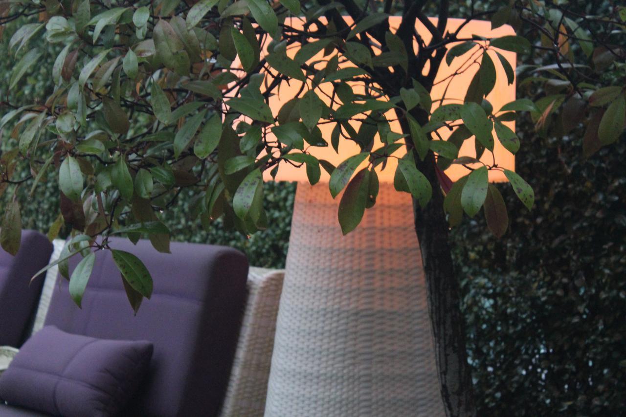B&B Saint-Georges -Located In The City Centre Of Bruges- Exterior foto A lamp